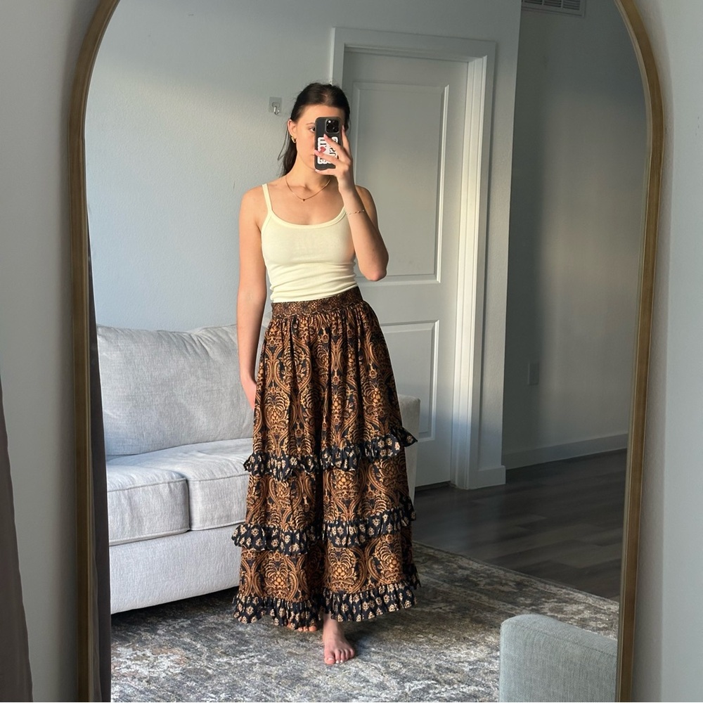 XSOLDX NWT A loves A maxi skirt size small